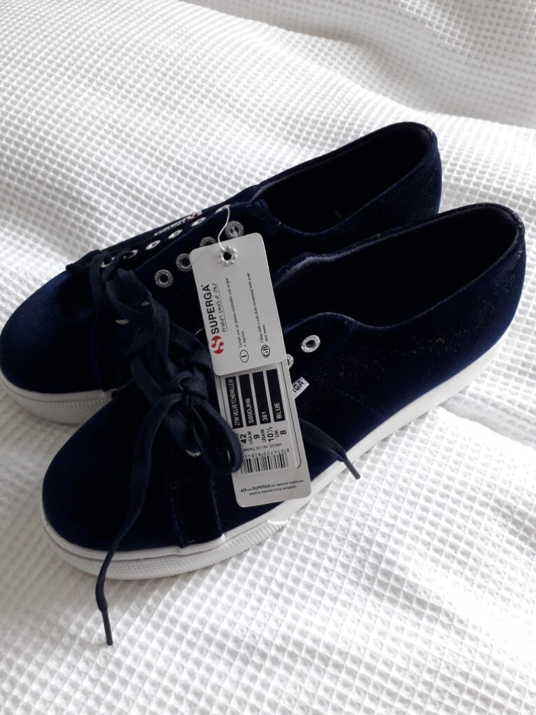 superga size 42